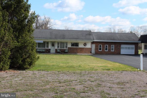 Attached, Exterior, Facade, Brick Facade, Cape Cod