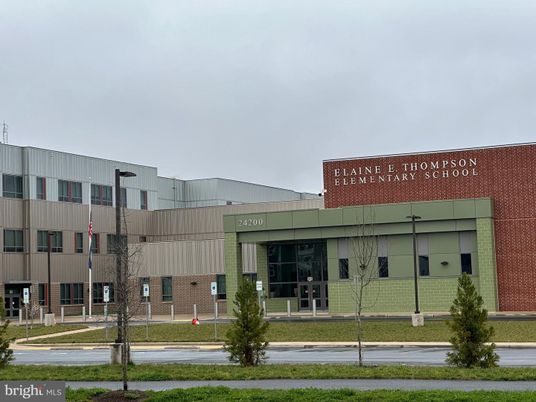 Exterior, Facade, Highrise