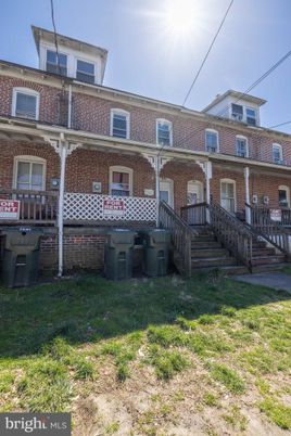 Exterior, Facade, Brick Facade, American Foursquare