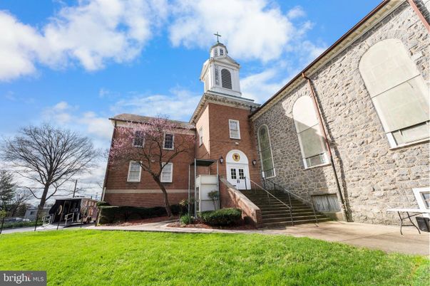 Exterior, Facade, Brick Facade, Tudor Revival