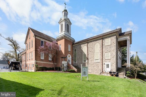 Backyard, Exterior, Facade, Brick Facade, None