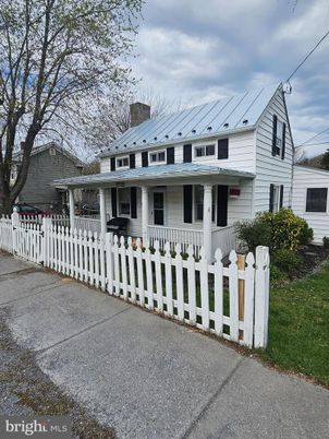 Backyard, Exterior, Facade, Solar Panels, Queen Anne Victorian