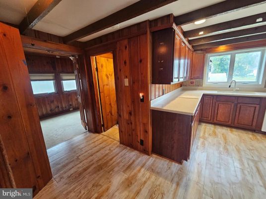 Empty room, Interior, Recessed Lighting, Wooden Beams, Wood Texture Flooring, Wooden Walls