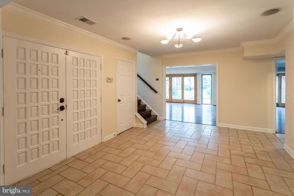 Chandelier, Empty room, Interior