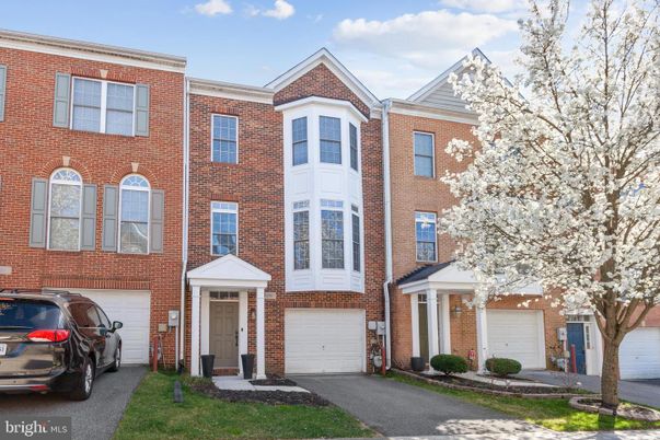 Attached, Exterior, Facade, Brick Facade, Rowhouse