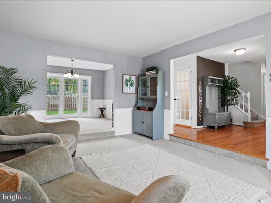 Interior, Living room, Pendant Lights, Wood Texture Flooring