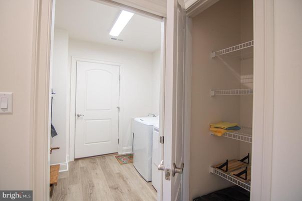 Interior, Utility Closets, Washer, Wood Texture Flooring