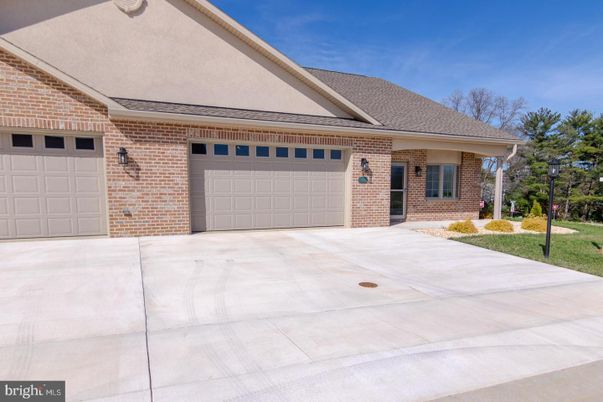 Attached, Exterior, Facade, Brick Facade, Brick Traditional