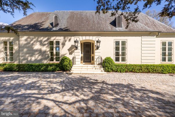 Exterior, Facade, Cape Cod