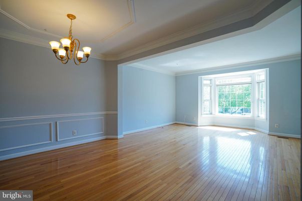Chandelier, Empty room, Interior, Wood Texture Flooring