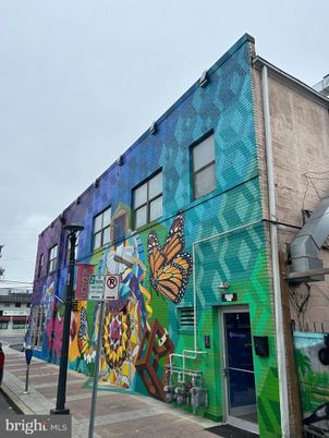 Exterior, Facade, Highrise