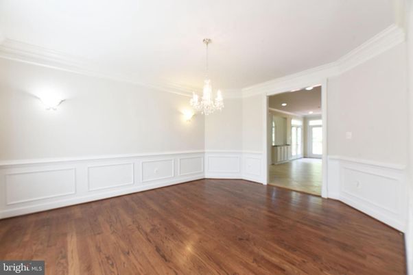 Chandelier, Empty room, Interior, Recessed Lighting, Wood Texture Flooring