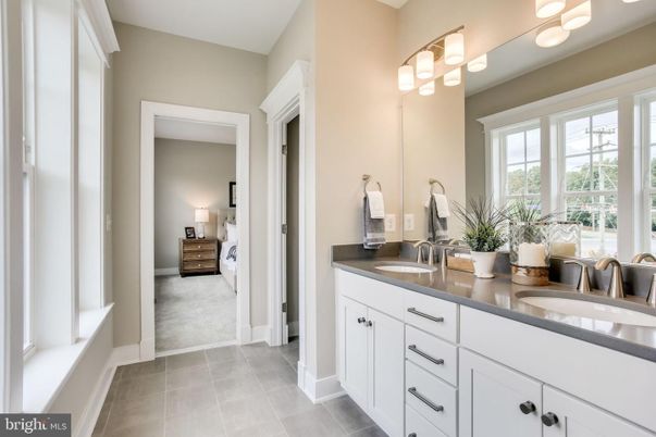 Bathroom, Dual Sink Vanities, Interior