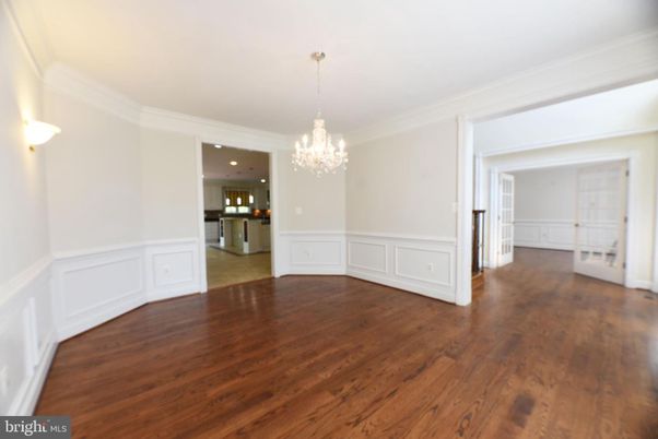 Chandelier, Empty room, Interior, Recessed Lighting, Wood Texture Flooring