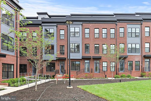 Exterior, Facade, Brick Facade, Rowhouse