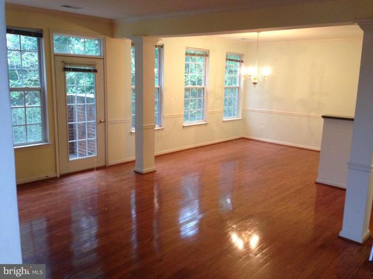 Empty room, Interior, Pendant Lights, Wood Texture Flooring