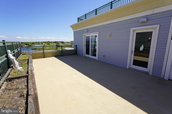 Exterior, Water