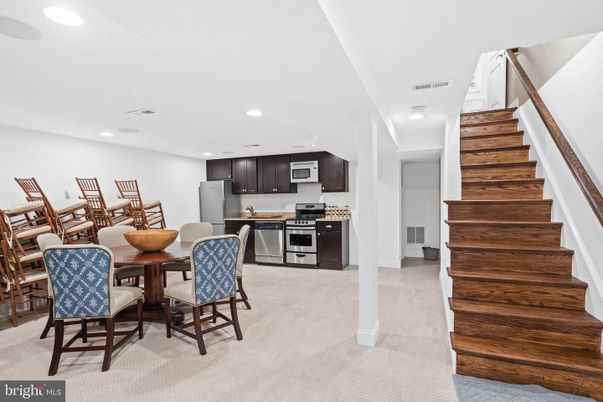 Dining room, Interior, Kitchen, Recessed Lighting, Stainless Steel Appliances