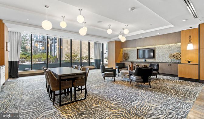 Dining room, Interior, Living room, Pendant Lights, Recessed Lighting