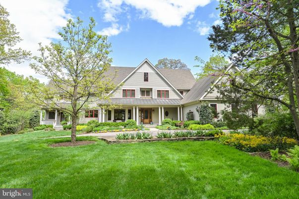 Backyard, Exterior, Facade, Farmhouse