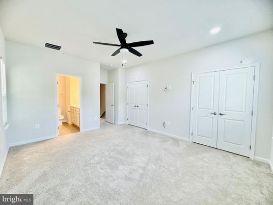 Bathroom, Empty room, Interior, Recessed Lighting