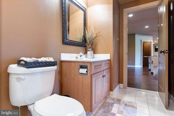 Bathroom, Interior, Recessed Lighting, Wood Texture Flooring