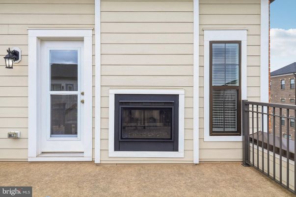 Exterior, Fireplace