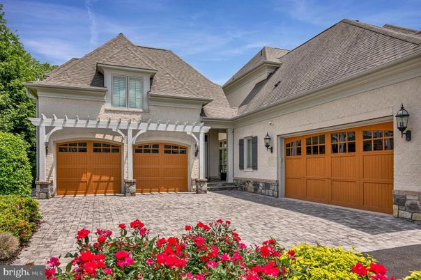 Attached, Exterior, Facade, French Provincial
