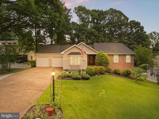 Attached, Exterior, Facade, Brick Facade, Ranch