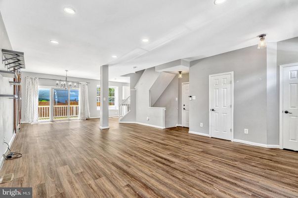 Chandelier, Empty room, Interior, Pendant Lights, Recessed Lighting, Wood Texture Flooring
