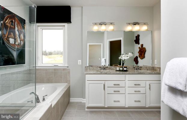 Bathroom, Dual Sink Vanities, Interior