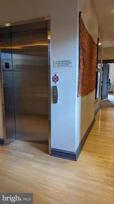 Elevator, Interior, Wood Texture Flooring