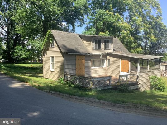 Exterior, Facade, Cape Cod