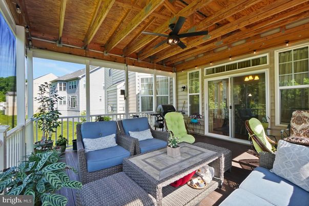 Exterior, Living room