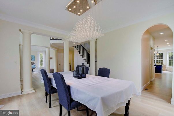 Chandelier, Dining room, Interior, Pendant Lights, Recessed Lighting, Wood Texture Flooring