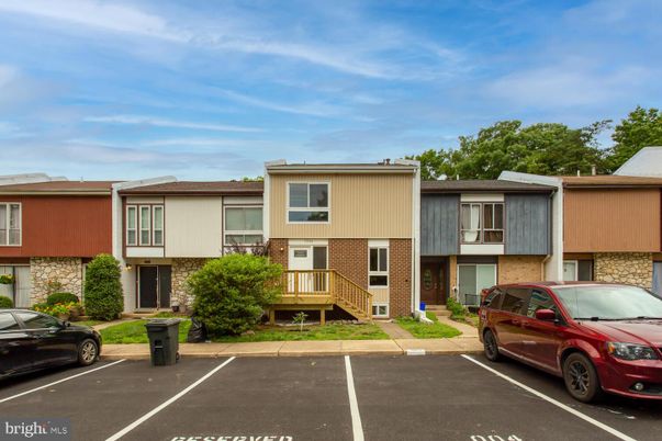 Exterior, Facade, Brick Facade, Rowhouse