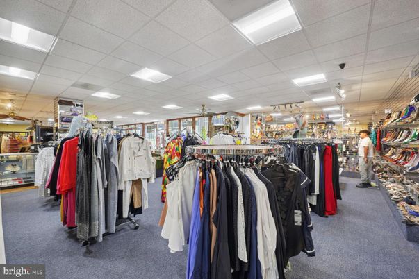 Interior, Recessed Lighting, Walk-in Closets
