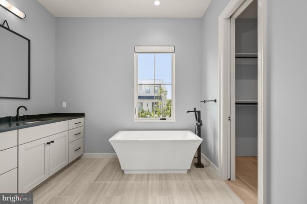 Bathroom, Free Standing Baths, Interior, Recessed Lighting, Wood Texture Flooring