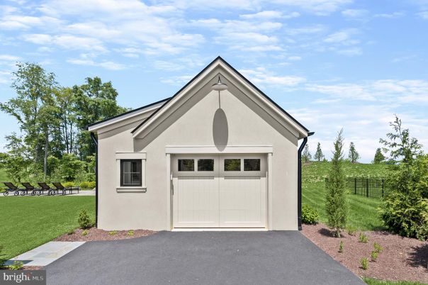 Detached Garage, Exterior