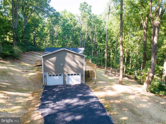 Detached Garage, Exterior