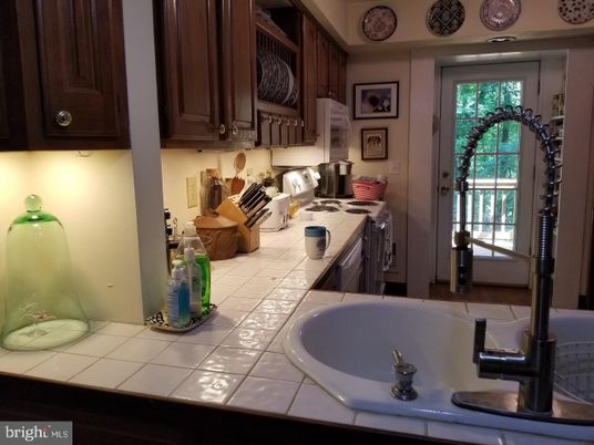 Interior, Kitchen, Tile Countertops