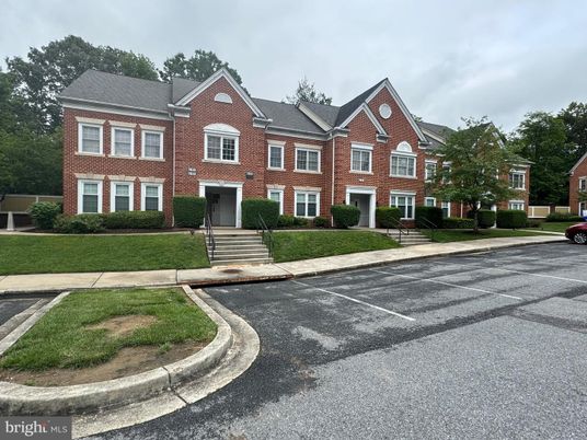 Exterior, Facade, Brick Facade, Brick Traditional