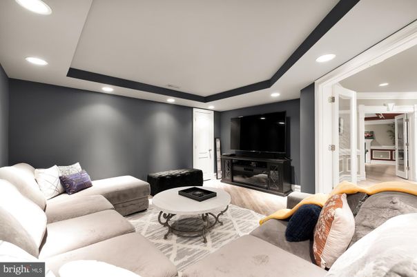 Interior, Living room, Recessed Lighting, Wood Texture Flooring
