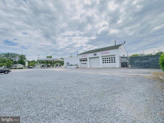 Detached Garage, Exterior