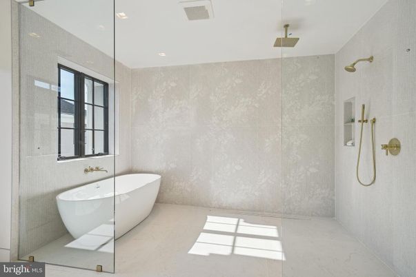Bathroom, Free Standing Baths, Glass Shower, Interior, Recessed Lighting