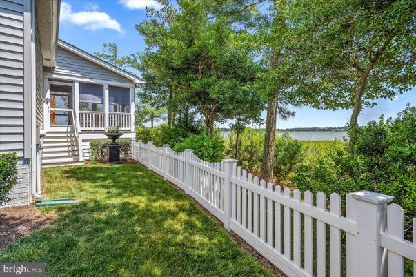 Backyard, Exterior, Water