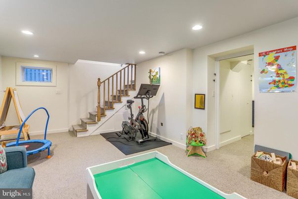 Fitness Equipment, Interior, Recessed Lighting