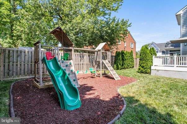 Backyard, Exterior, Playground