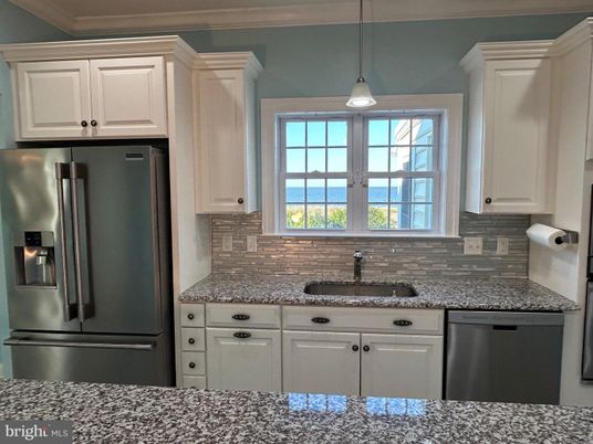 Interior, Kitchen, Pendant Lights, Stainless Steel Appliances