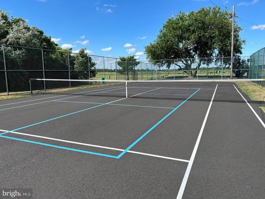 Exterior, Tennis Courts